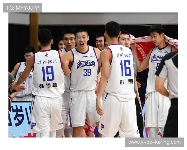 福建浔兴主场鏖战天津先行者激烈对攻上演硬核篮球盛宴