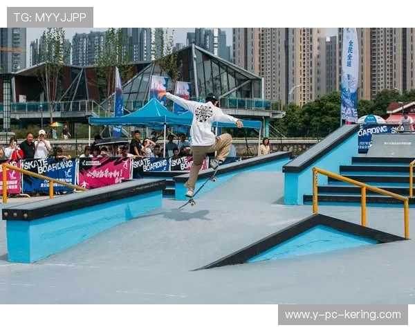 南京街舞队在世界滑板锦标赛中以99分稳居积分榜首位