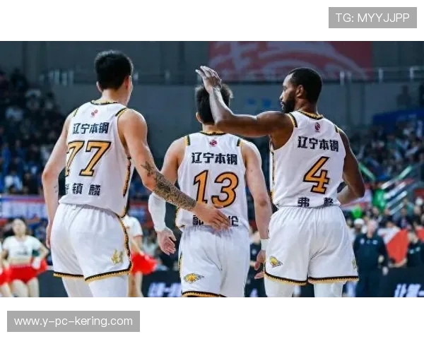 CBA激战青岛队迎战四川队双方全力争夺季后赛名额 CBA激战青岛队迎战四川队双方全力争夺季后赛名额